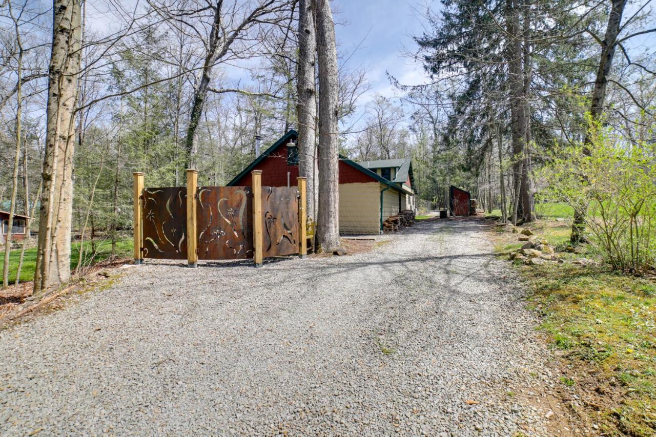 Pet-Friendly Pennsylvania Vacation Rental With Pool! Laughlintown Eksteriør billede